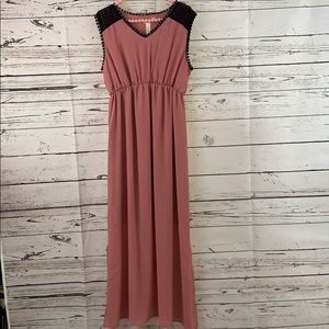 Rose link and black, long maternity dress.